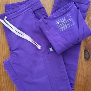 FIGS Scrubs (Magic Purple Set)